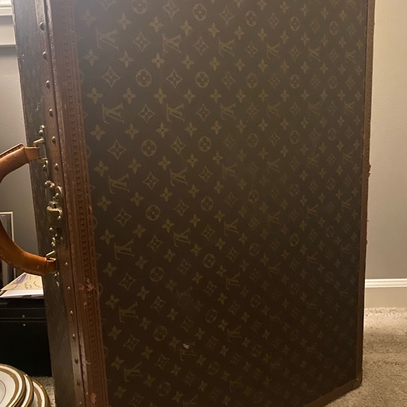 VINTAGE LOUIS VUITTON ALZER TRUNK - Picture 6 of 16